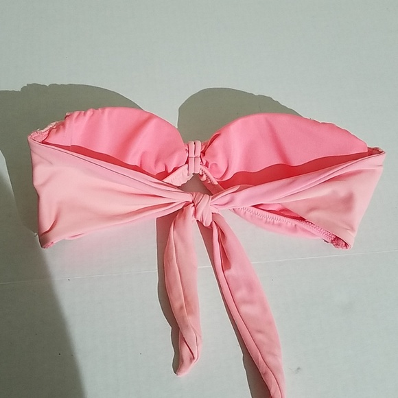 Victoria secret swim suit top Size(M) A86 - Picture 2 of 3